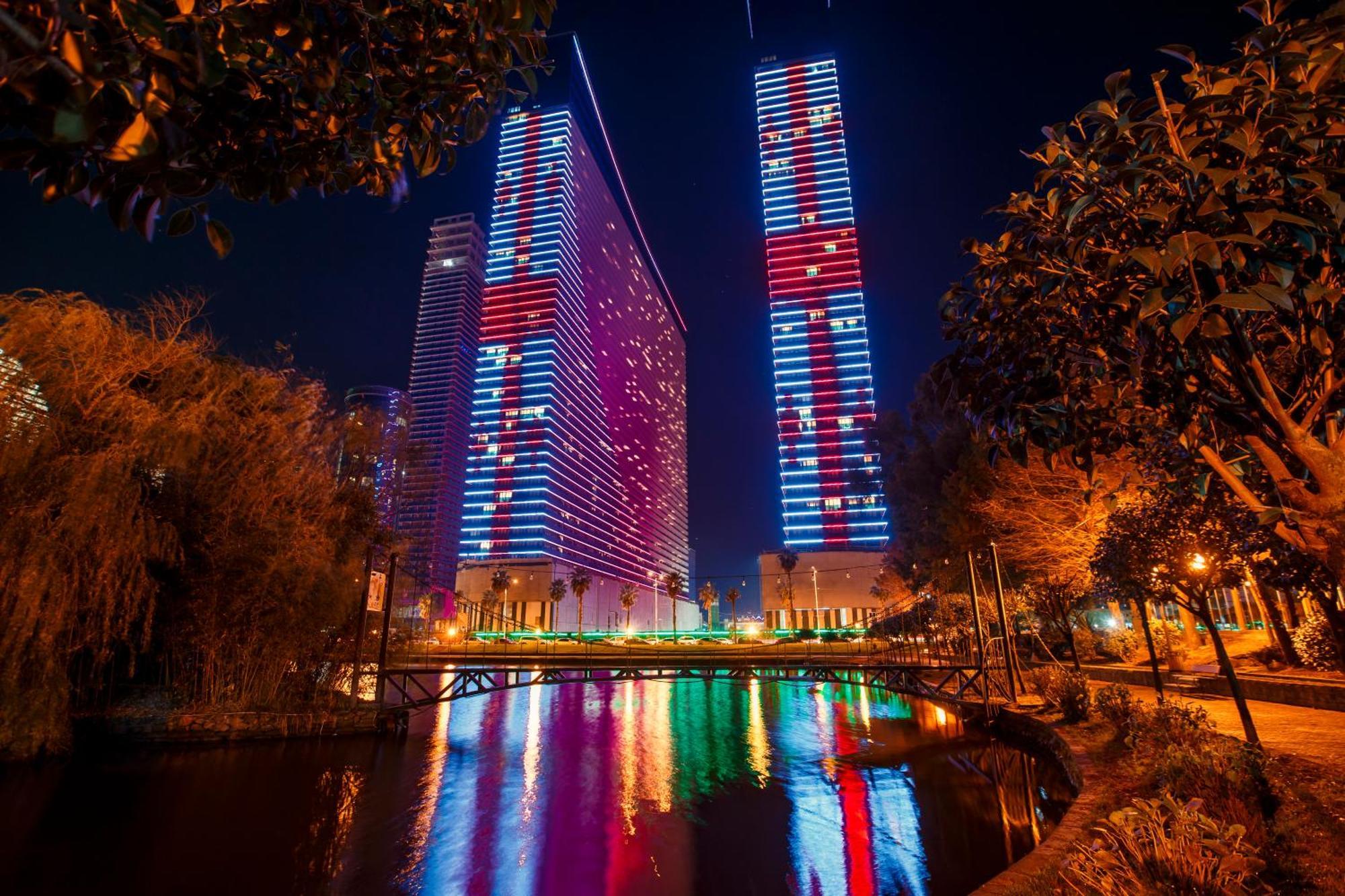 באטומי Panorama Orbi Beach Resort Center Suite מראה חיצוני תמונה