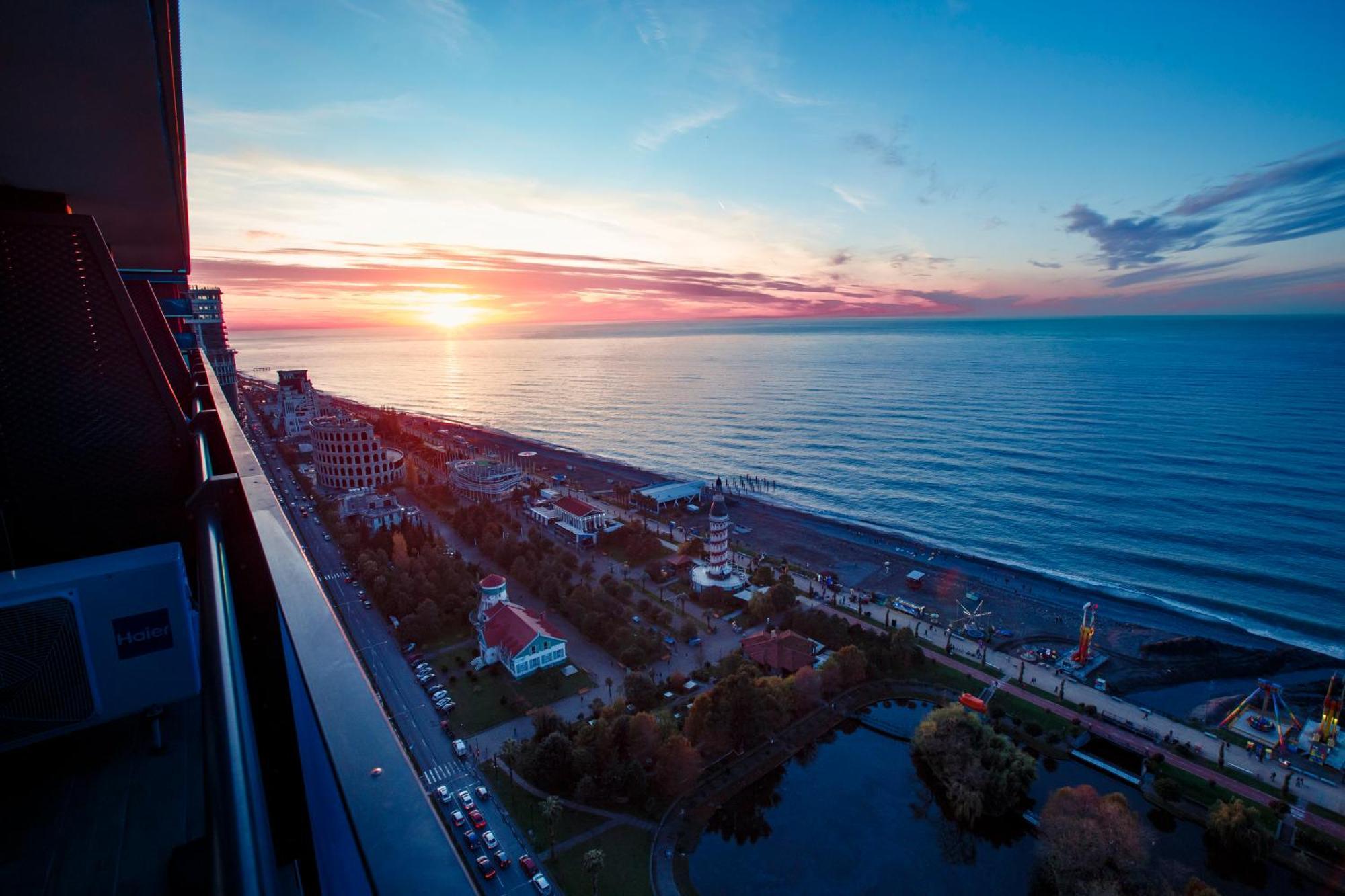 באטומי Panorama Orbi Beach Resort Center Suite מראה חיצוני תמונה