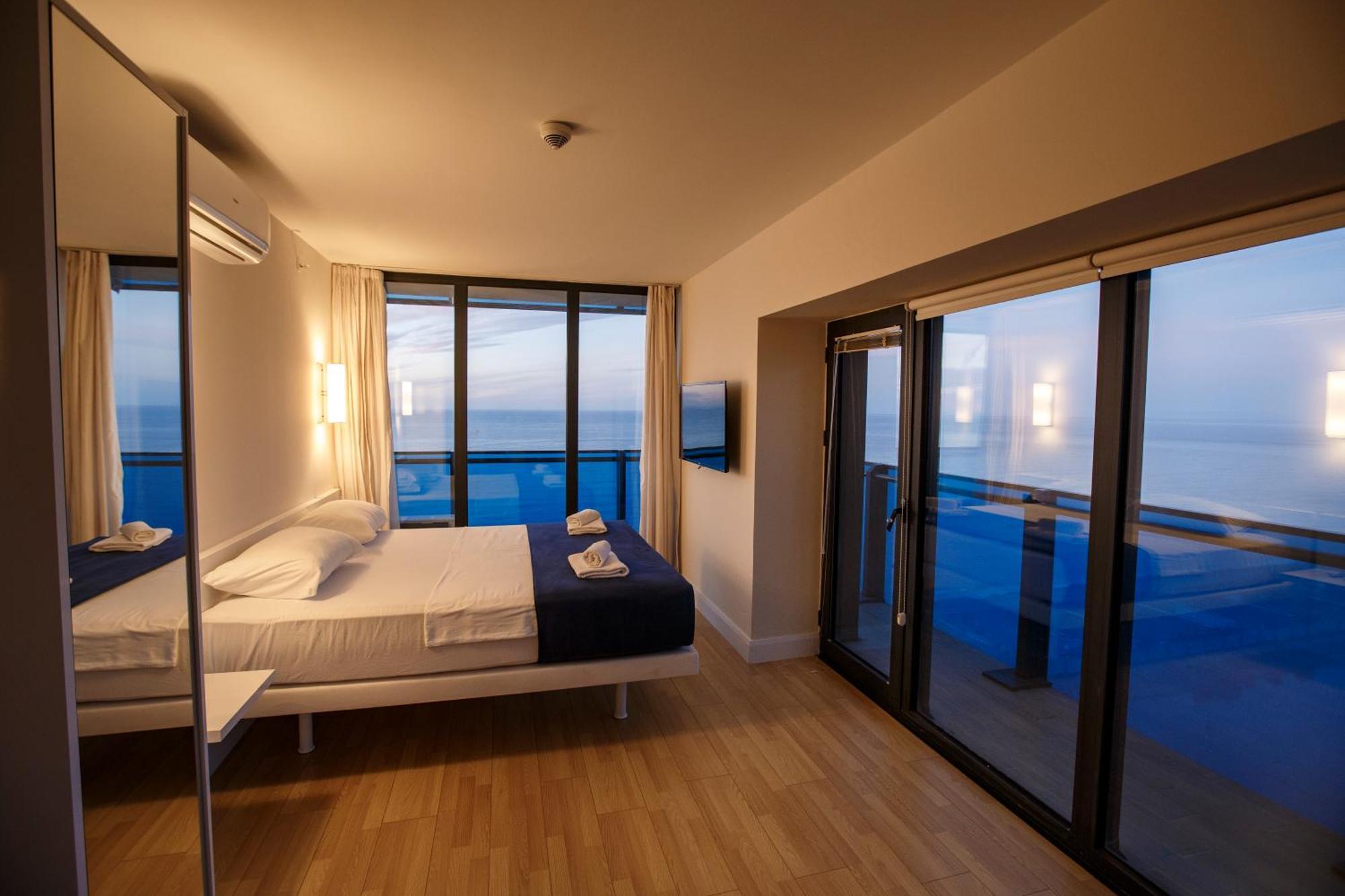 באטומי Panorama Orbi Beach Resort Center Suite מראה חיצוני תמונה