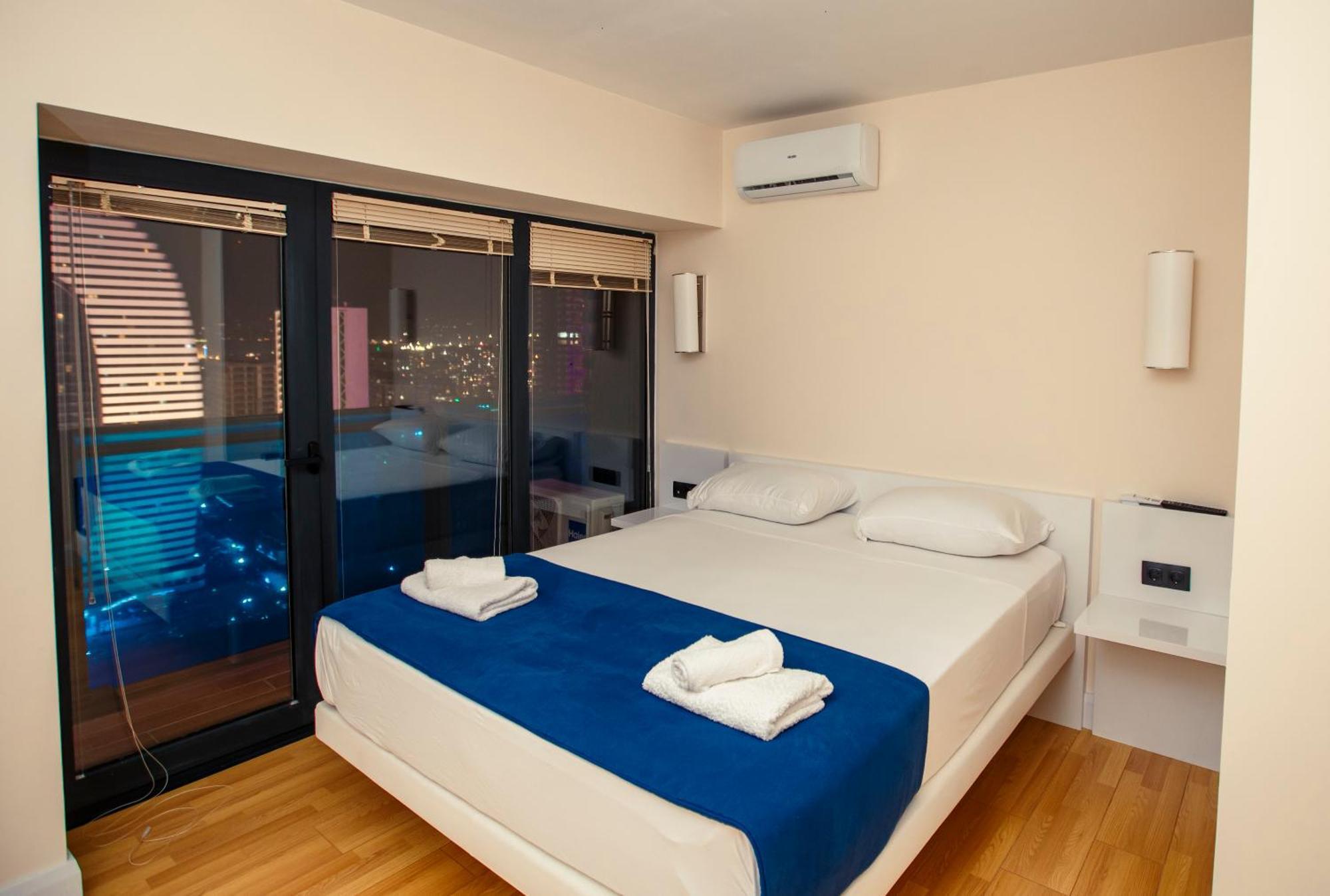 באטומי Panorama Orbi Beach Resort Center Suite מראה חיצוני תמונה