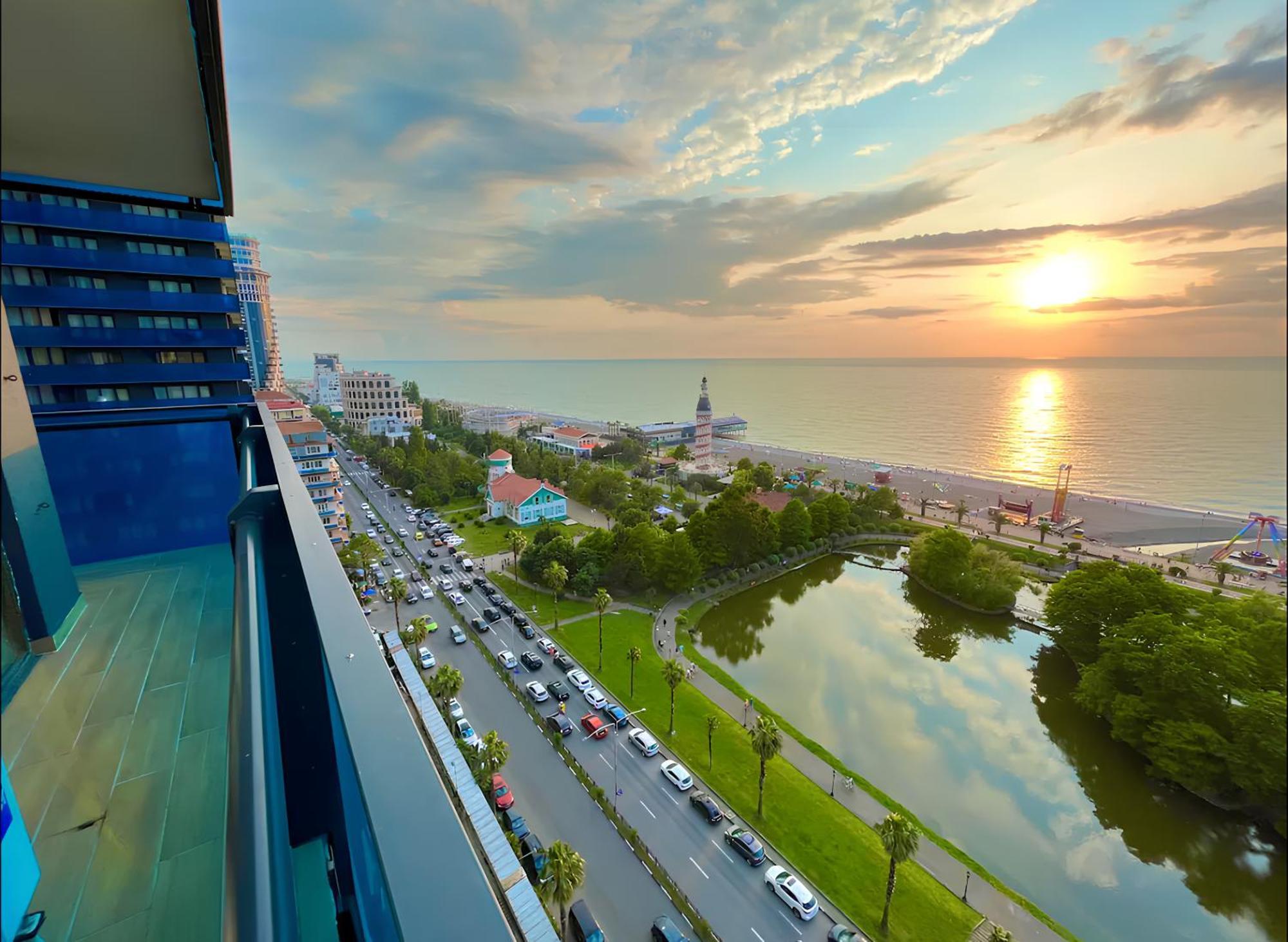 באטומי Panorama Orbi Beach Resort Center Suite מראה חיצוני תמונה