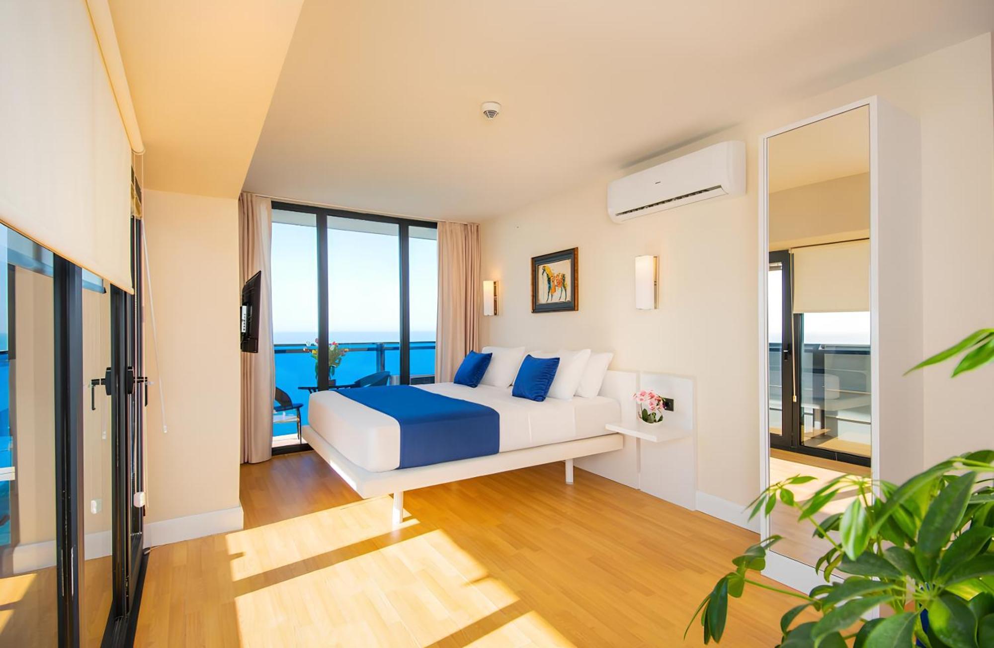 באטומי Panorama Orbi Beach Resort Center Suite מראה חיצוני תמונה